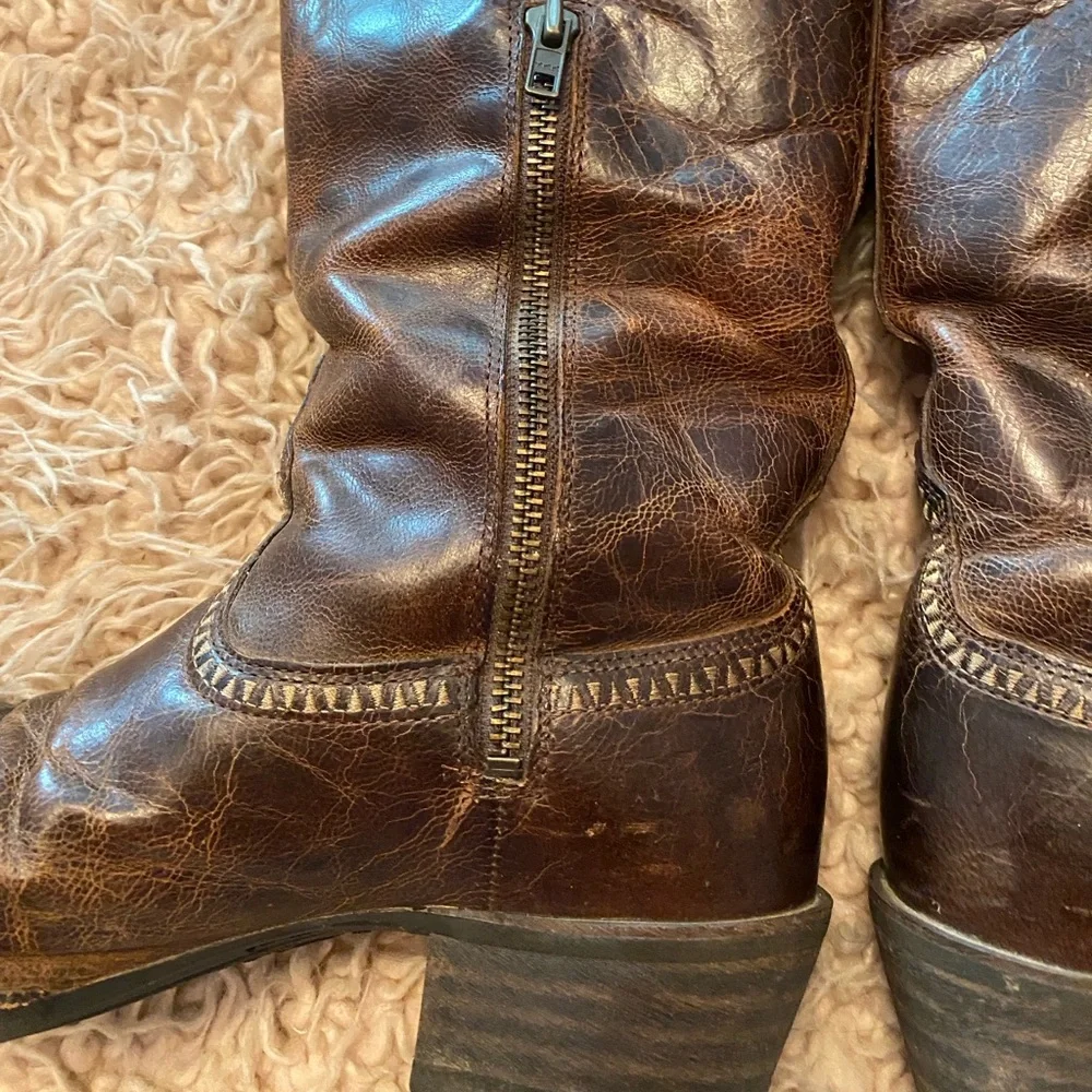 ARIAT TALL LEATHER BOOTS COWBOY WESTERN 11 - Picture 4 of 11
